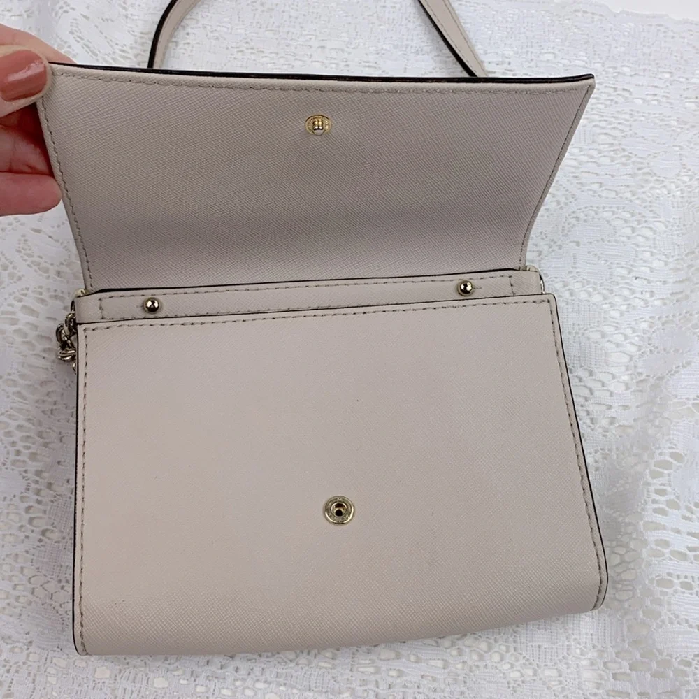 Kate Spade Creme Saffiano Leather Crossbody Bag Gold chain strap Flap snap close - Picture 5 of 15